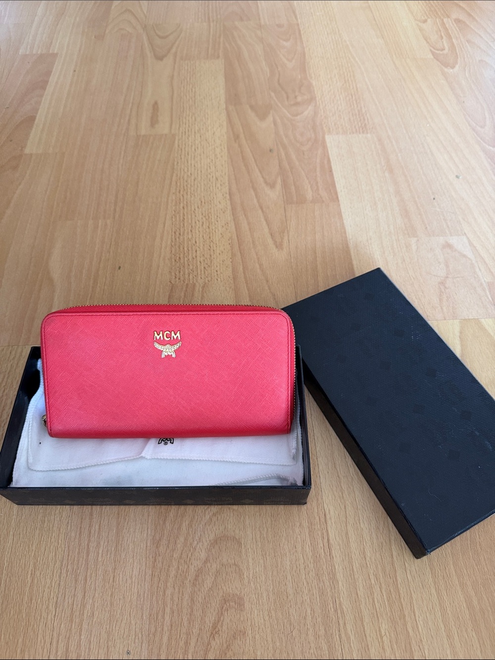 Mcm Saffiano Wallet